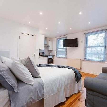 Your Lovely Studio Flat- West3 Londra Exterior foto